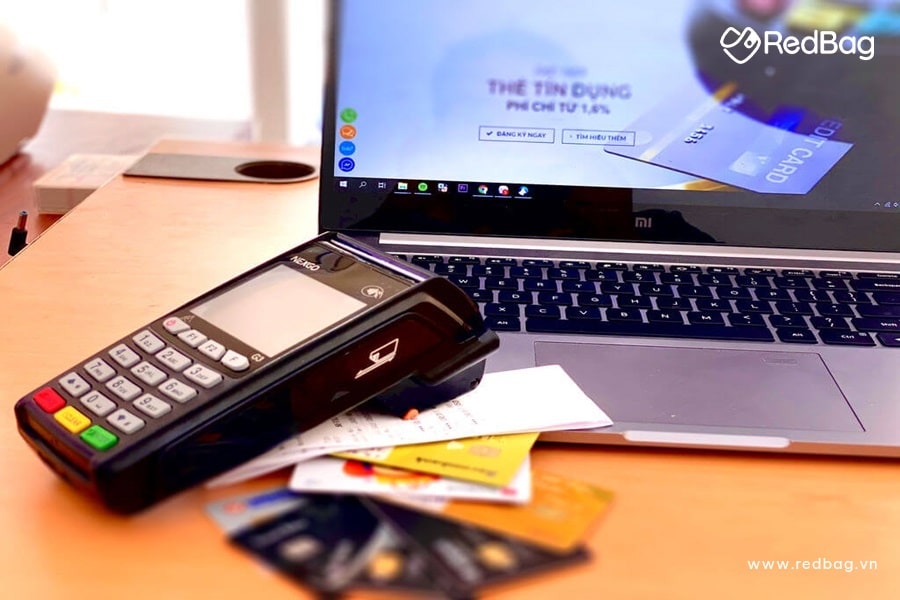 Rút Tiền Thẻ Tín Dụng Quận 1 Ở Đâu? Cách Rút Tiền Miễn Phí: Hướng Dẫn Chi Tiết & So Sánh An Toàn 2026